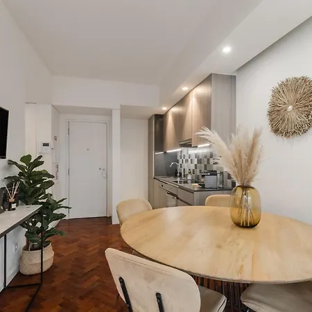 Apartment Casa Boma - Brighting With Spacious Terrace - Alvalade Iii Lisbon
